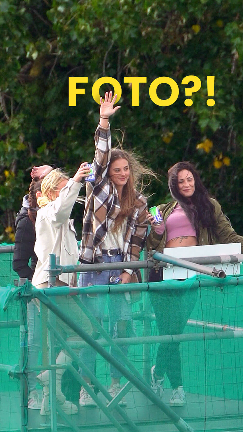 Bezoekers die een TADA foto maken